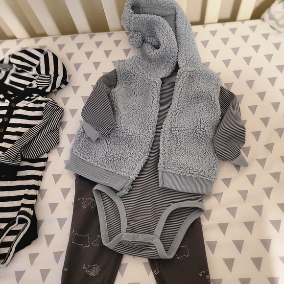 Carter's Outfit Sets (Bundle) - Picture 2 of 6